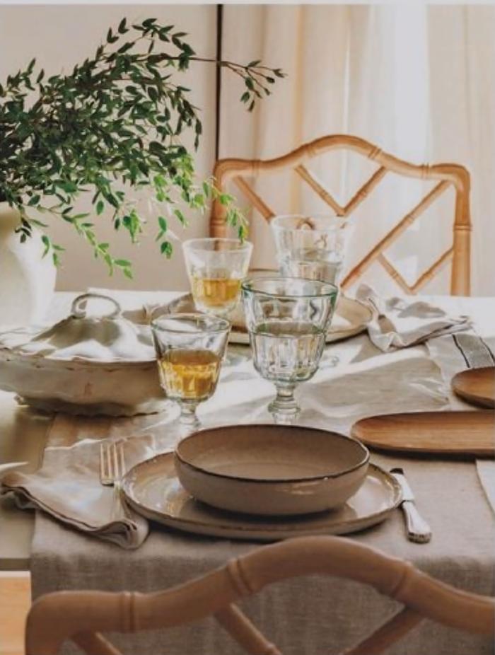 Chippendale chair detail at table